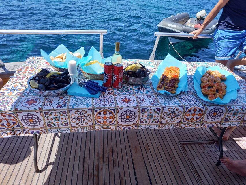 Palau: La Maddalena Archipelago Motorboat Tour With Lunch - Stops at Island Destinations
