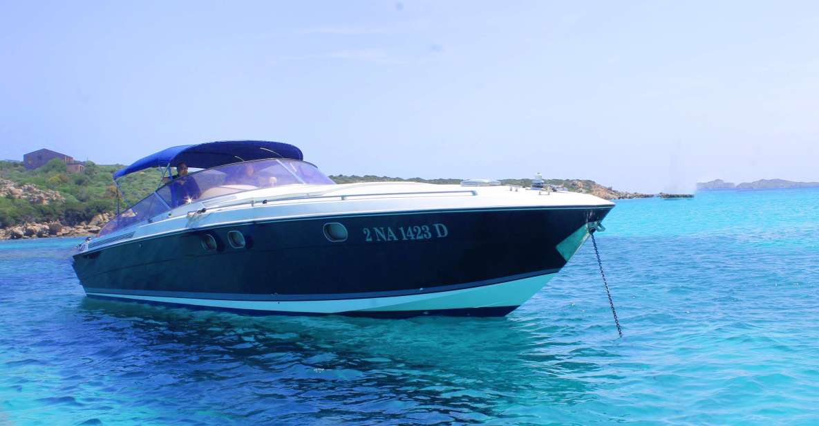 Palau: LUXURY BOAT TOUR National Park of La Maddalena - Experience