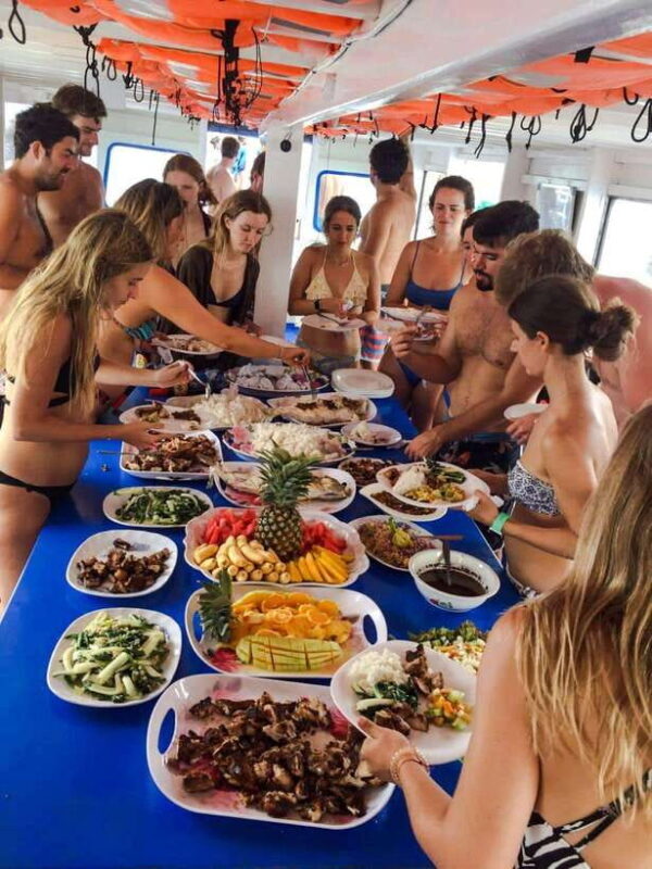 Palawan: El Nido to Coron 3-Days Group Boat Expedition - An Overview of the 3-Day Palawan Island Odyssey