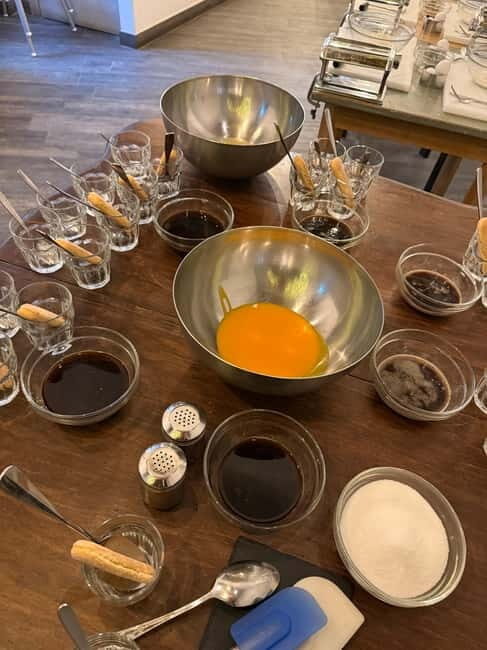 Palermo: Pizza & Tiramisu Class with Free Flowing Fine Wine - Practical Details and Value
