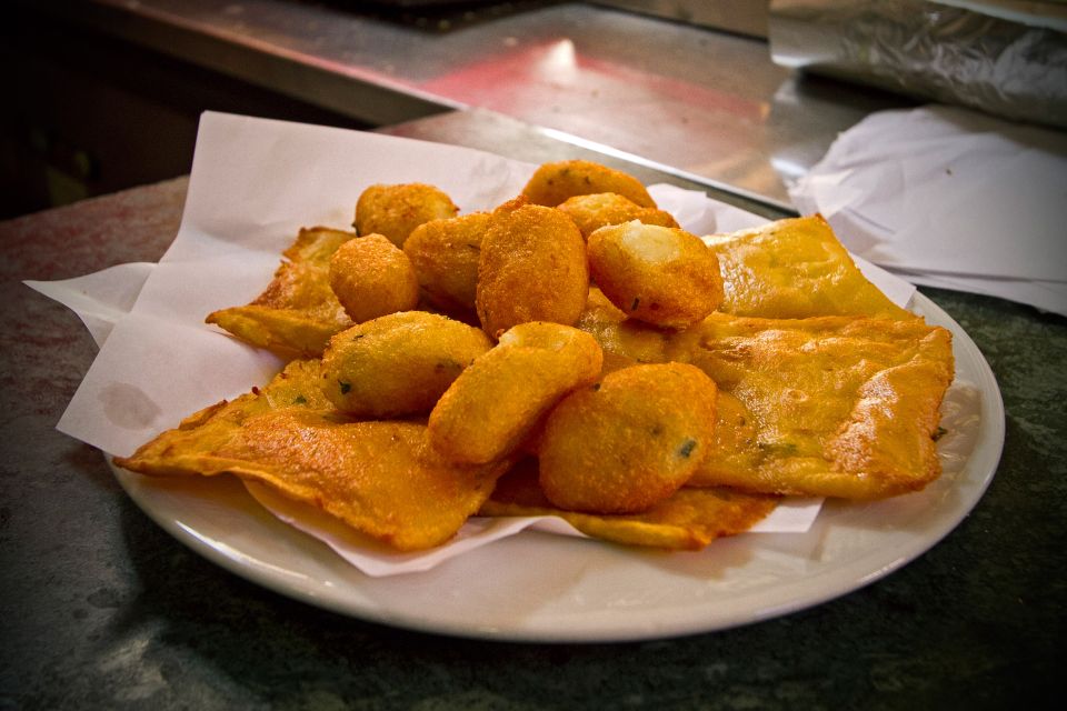 Palermo: Small Group Night Street Food Tour - Unique Culinary Experiences