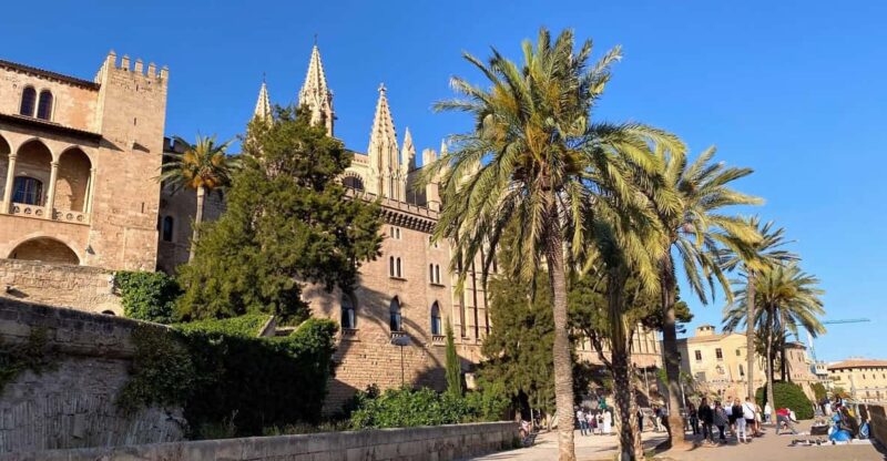 Palma: Alleys of Old Town Self-guided Explorer Walk - Tour Route and Key Stops