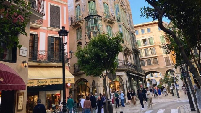 Palma: Alleys of Old Town Self-guided Explorer Walk - Enhancing the Self-guided Experience