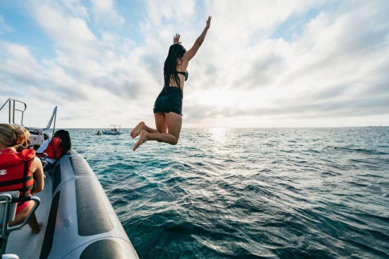 Palma Bay: Speedboat Discovery Tour - Key Points