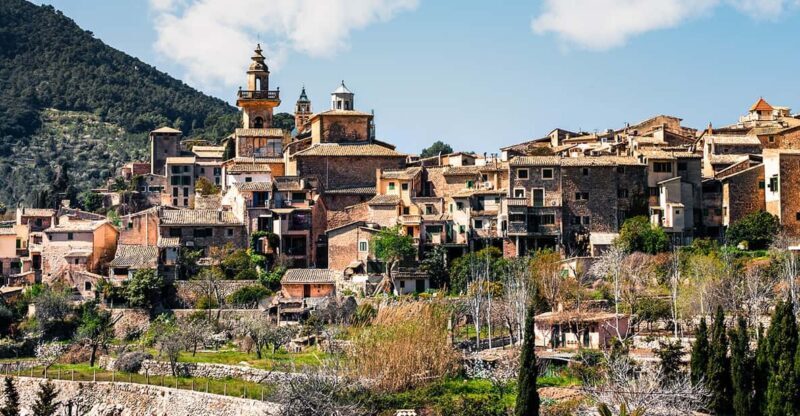 Palma, Cathedral & Valldemossa: Guided walking Tour - Key Points