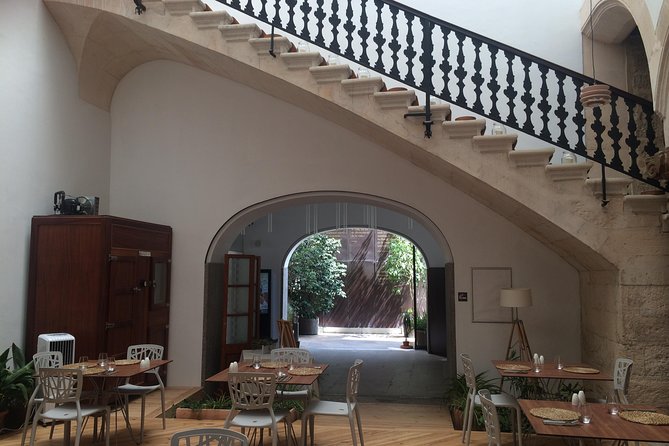 Palma De Mallorca Cultural and Foodie Tour - Guides Historical Insights