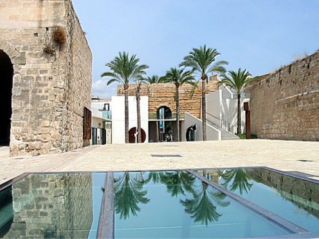Palma De Mallorca: Guided Tour of the Old Town - Key Sites Explored