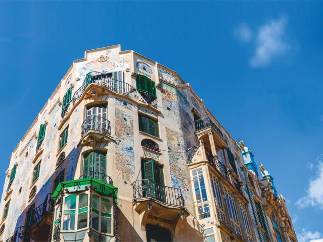 Palma De Mallorca: Guided Tour of the Old Town - Cultural Insights Provided
