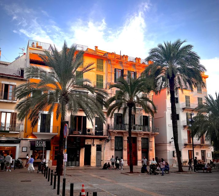 Palma De Mallorca: Old Town Atmospheric Evening Tour - Meeting Point and Information