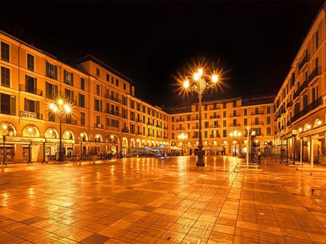 Palma De Mallorca: Old Town Atmospheric Evening Tour - Customer Reviews and Ratings