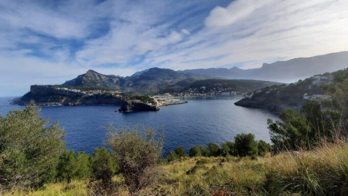 PALMA DE MALLORCA & SOLLER by TRAIN & CITY TOUR From PALMA - Train Journey Through the Serra De Tramuntana