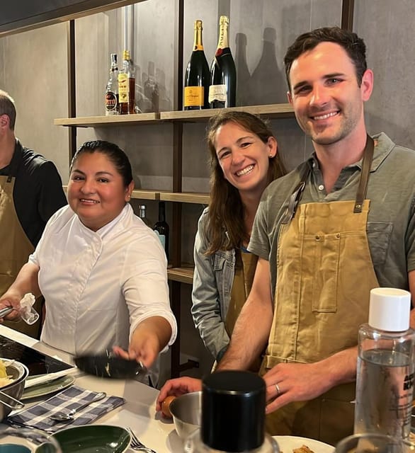 Palma: Mediterranean Cooking Class With Drinks - Sipping on Refreshing Drinks and Wines