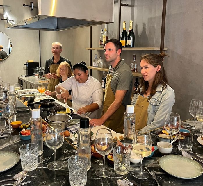Palma: Mediterranean Cooking Class With Drinks - Meeting Point and Reservation Details