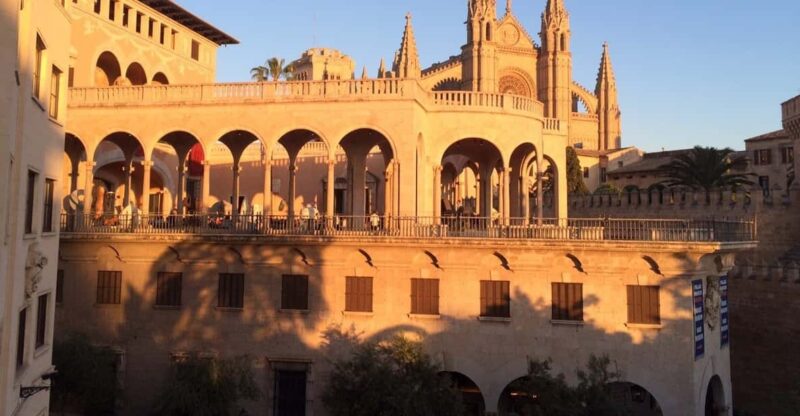 Palma Old Town Insider Tour With Visit of the Cathedral - Guided Experience