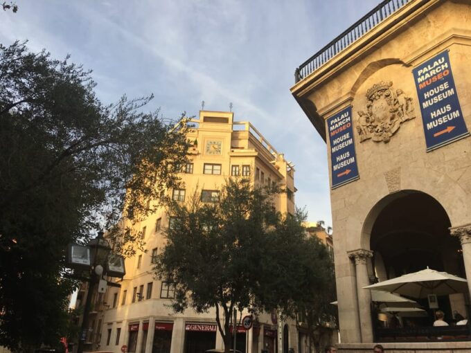 Palma Old Town Insider Tour With Visit of the Cathedral - Architectural Styles