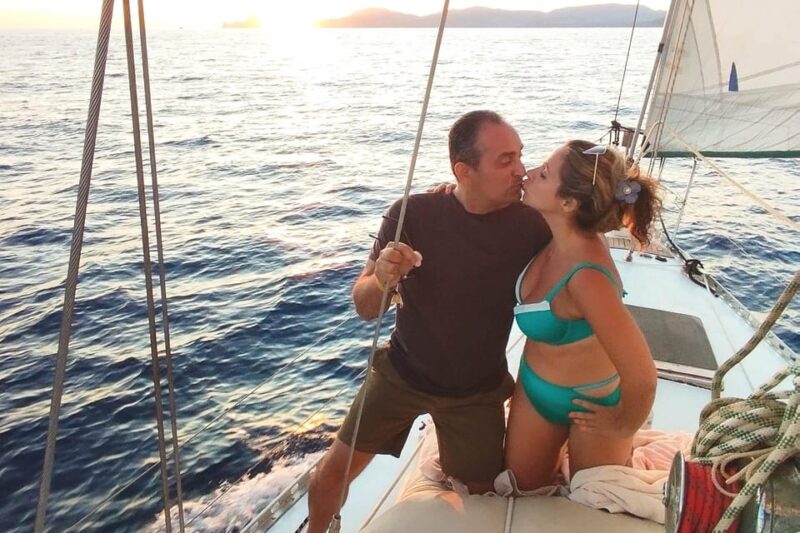 Palma: Private Half-Day Sailing Trip With Tapas & Drinks - Key Points