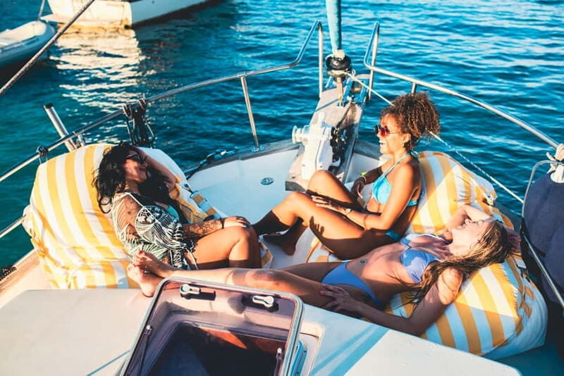 Palma: Private Motor Sailing Cruise on delux Mallorcan Llaut - Key Points
