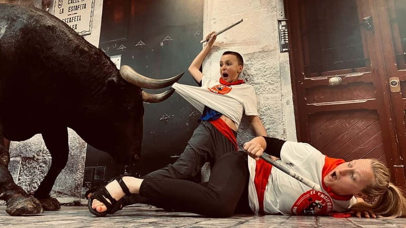 Pamplona: Walking Tour and Photo Session with Bulls - Frequently Asked Questions