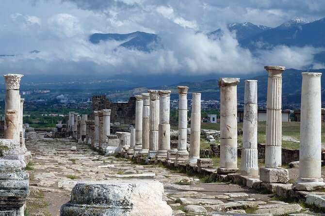 Pamukkale and Salde Lake Roundtrip Tour From Alanya - Tour Accessibility and Participation