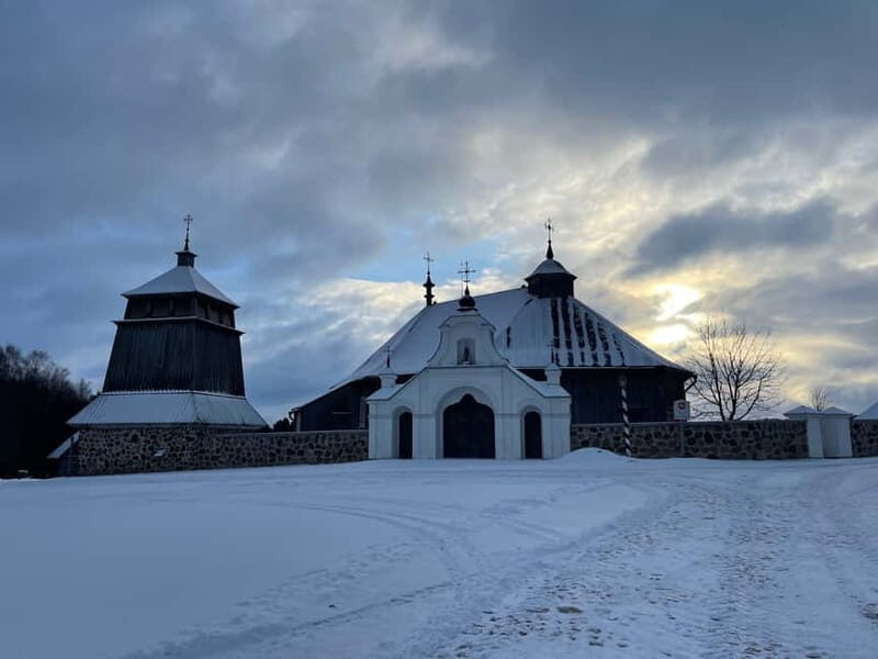 Paneriai Holocaust Site, Trakai Castle & Rumsiskes Day Tour - What to Expect on the Tour