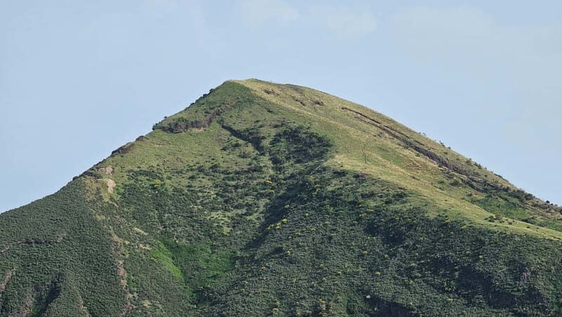 Panoramic tour of the island of Vulcan - Introducing the Vulcan Jeep Tour: an Authentic Slice of Sicily