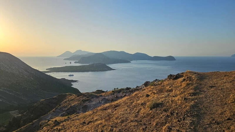 Panoramic tour of the island of Vulcan - The Authentic Value of This Tour