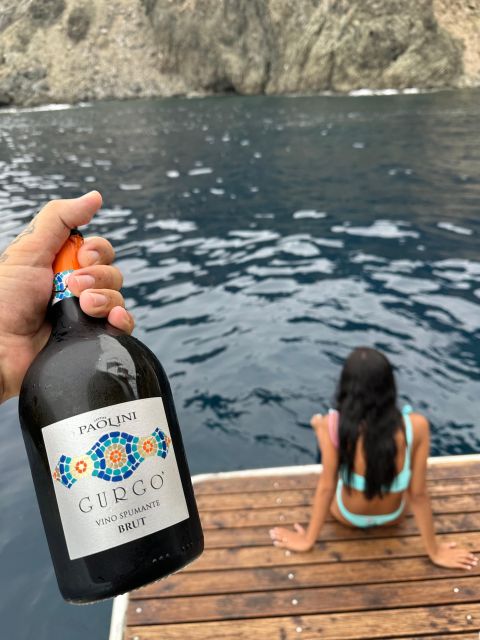 Pantelleria Island: Isola Tour in Yacht With Simone & Luck - Detailed Itinerary