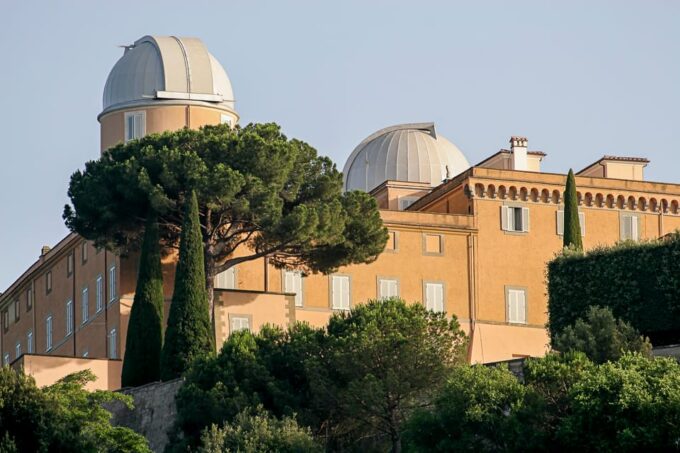 Papal Palace & Secret Garden Ticket & Audioguide - What to Expect on the Tour
