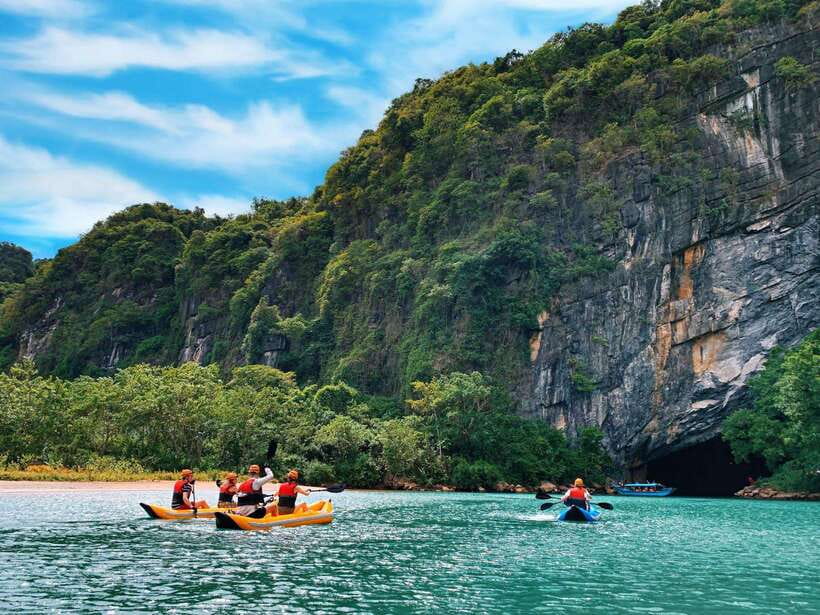 Paradise Cave & Phong Nha Cave Daily Tour From Dong Hoi - Key Points