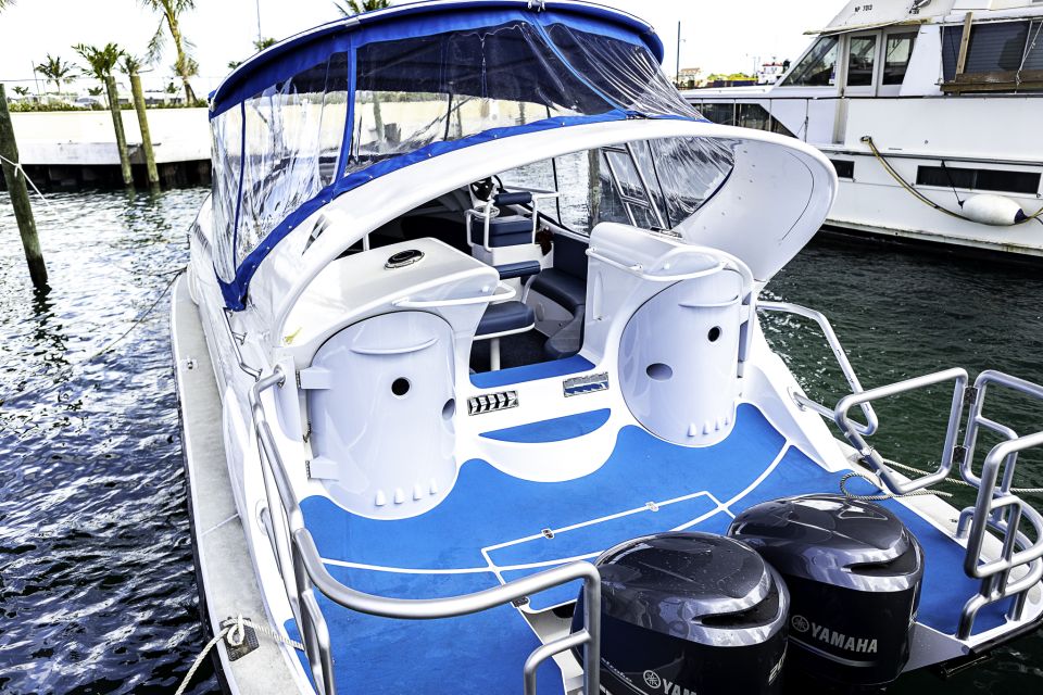 Paradise Island: Glass-Bottom Boat Tour With Live Commentary - Accessibility and Restrictions