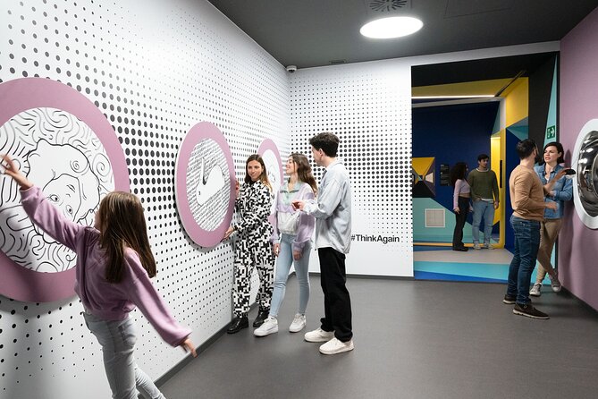 Paradox Museum Barcelona a Mind-twisting Experience - Interactive Exhibits and Activities