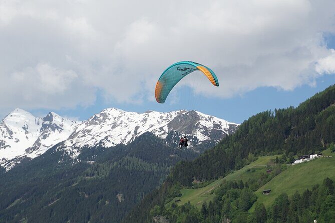 Paragliding experience in Fulpmes in the Stubai Valley - The value and quality of the experience