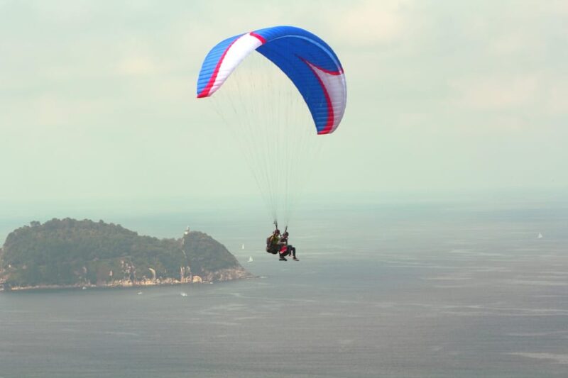Paragliding in Basque Region - Pricing and Booking