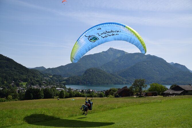 Paragliding tandem flight in St. Gilgen on Lake Wolfgang - Introduction: A Bird’s-Eye View of Austria’s Scenic Beauty