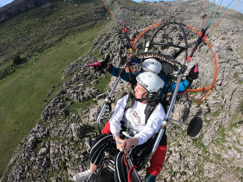 Paramotor flight in Ronda (Málaga), near Marbella - Who Should Consider This Experience?