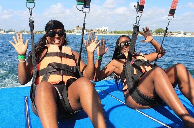 Parasailing and Snorkeling Tour in Punta Sam - Equipment and Guides