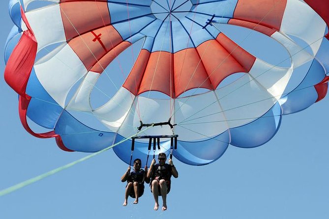 Parasailing Fly With Transportation Fly in The Sky From Hurghada - Pricing and Special Offers
