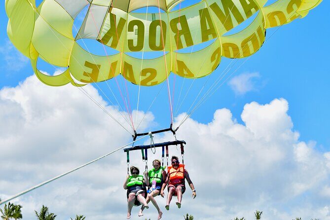 Parasailing in Puerto Plata - What to Expect from the Puerto Plata Parasailing Tour