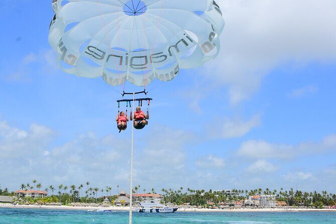 Parasailing in Puerto Plata - Authenticity and Unique Aspects
