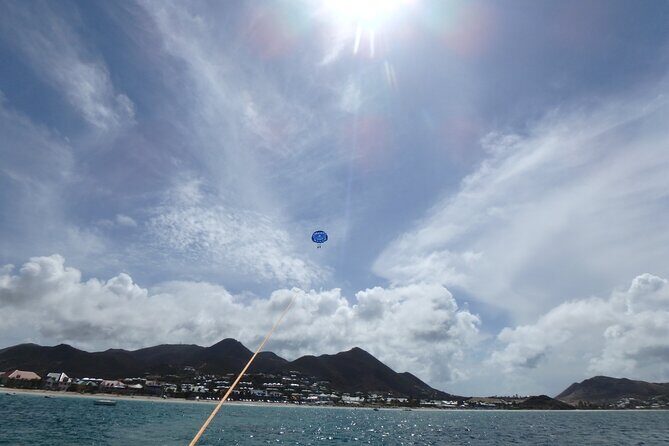 Parasailing Orient Bay Beach Sint Maarten - The Group Size and Operation