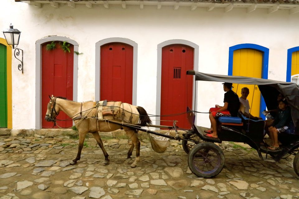 Paraty: Guided Old Town Walking Tour With Pickup - Photography Opportunities