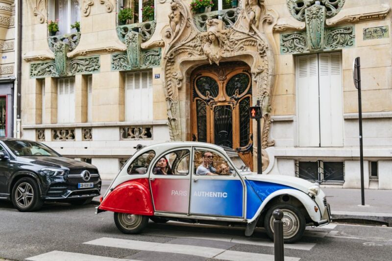 Paris: 1-Hour Vintage Citroen 2CV Tour - Experience Paris Locally