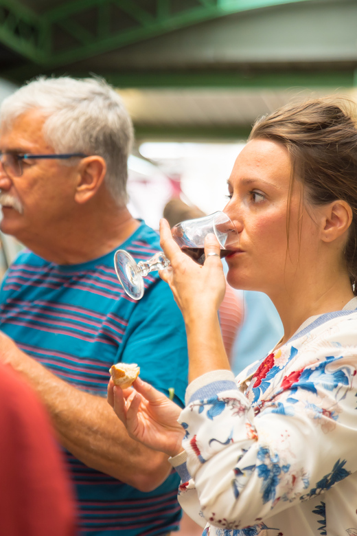 Paris: 2-Hour Aligre Market Walking Food Tour & Tasting - Group Size and Languages