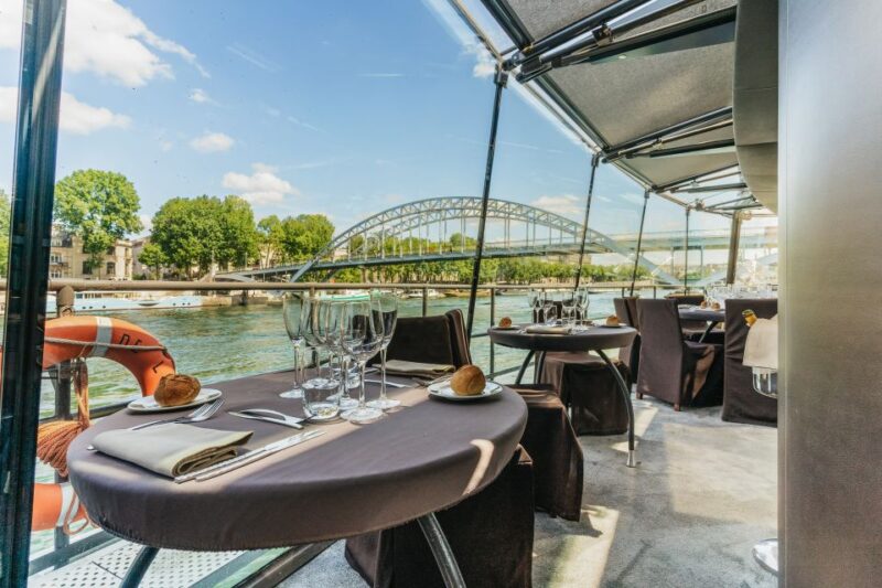 Paris: 2-Hour River Seine Lunch Cruise With 3-Course-Menu - Key Points
