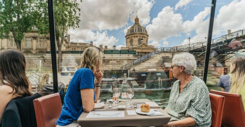 Paris: 2-Hour River Seine Lunch Cruise With 3-Course-Menu - Experience and Itinerary
