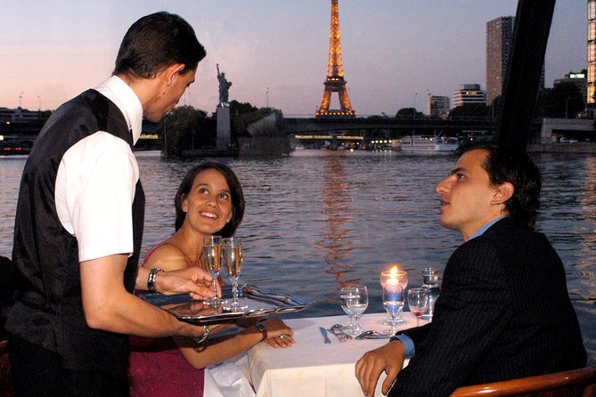 Paris 3-Course Gourmet Dinner and Sightseeing Seine River Cruise - Highlights of the Sightseeing Tour