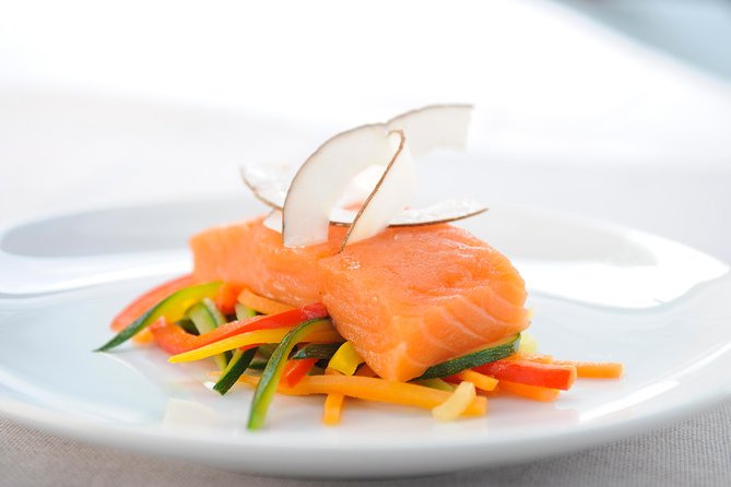 Paris 3-Course Gourmet Dinner and Sightseeing Seine River Cruise - Inclusions and Logistics