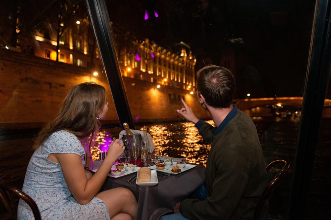 Paris 3-Course Gourmet Dinner and Sightseeing Seine River Cruise - Traveler Feedback Summaries