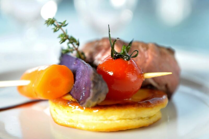 Paris: 3-Course Lunch Cruise on the River Seine - Scenic Highlights