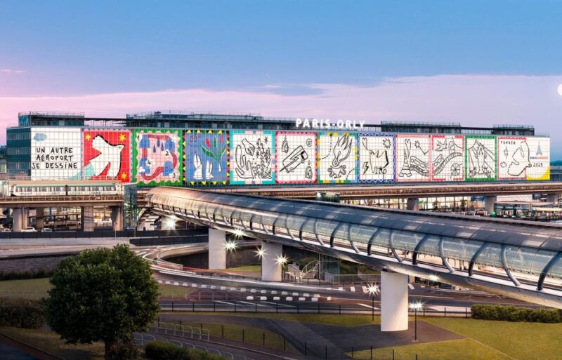 Paris: Airport Shuttle to Paris for 3 People - Experience Features